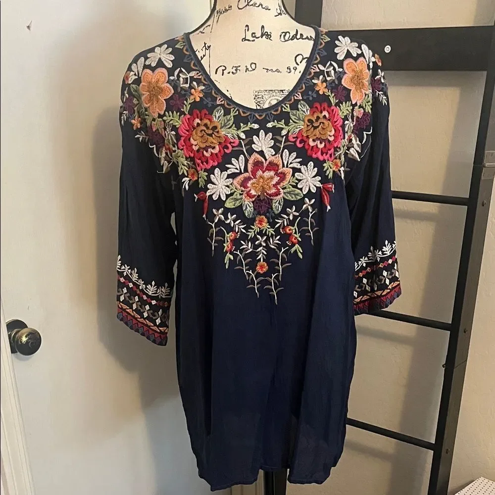 Johnny Was Shaylee Embroidered Floral Design Blue Tunic Top Bohemian Festival